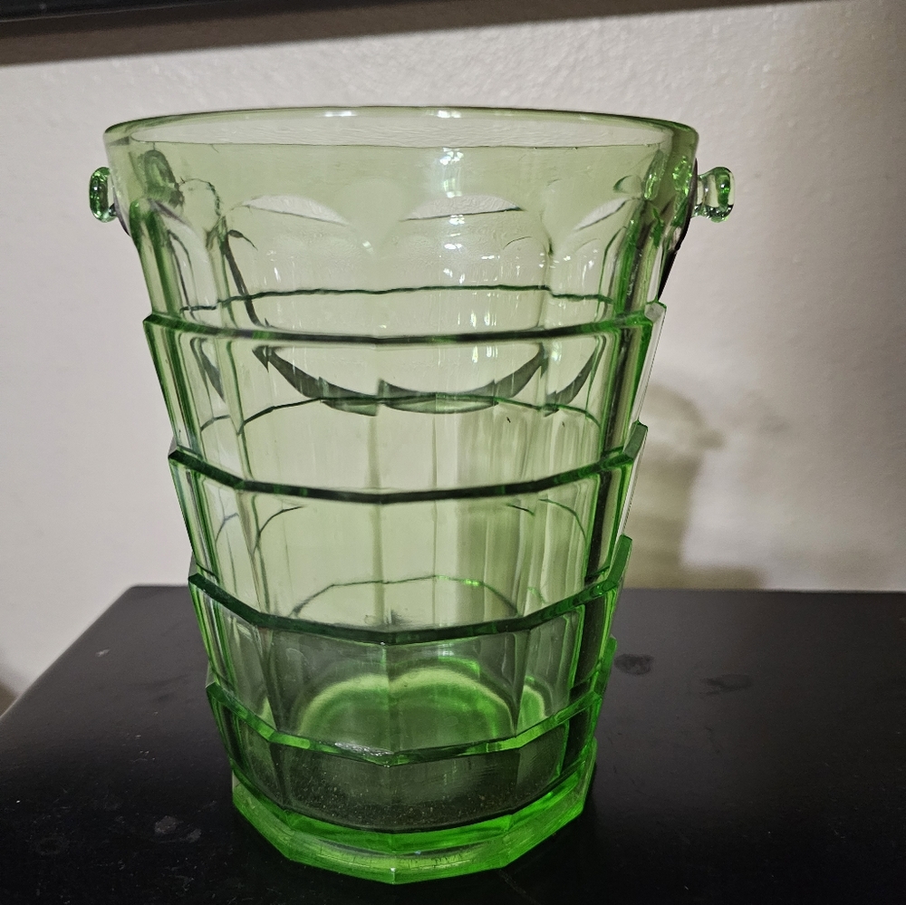 Vintage green glass ice bucket - Picture 2 of 6